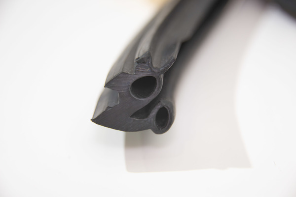 DB4MK1 GT WINDOW SEAL - 030-017-0012