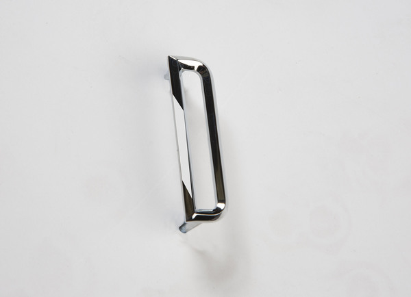 CAR BADGE D - 048-070-0015