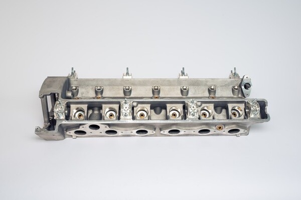 DB4,DB5,DB6 AND DBS6 CYLINDER HEAD - 048-006-0111AW