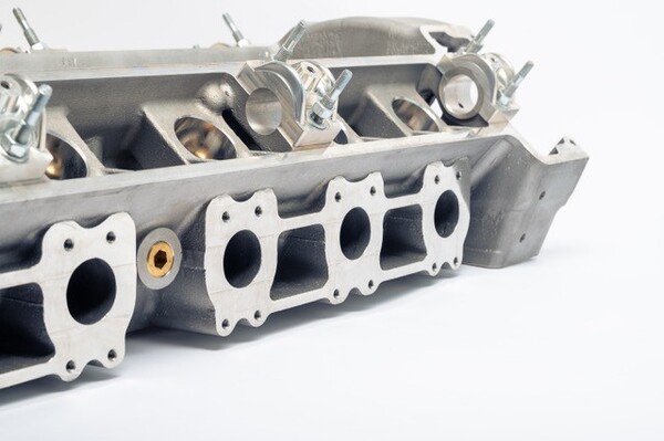 DB4,DB5,DB6 AND DBS6 CYLINDER HEAD - 048-006-0111AW