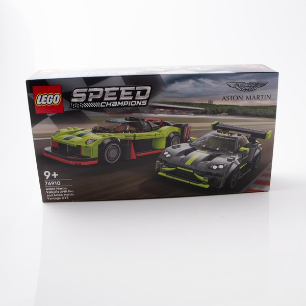 Aston Martin Valkyrie AMR Pro / Aston Martin Vantage GTE Lego Set