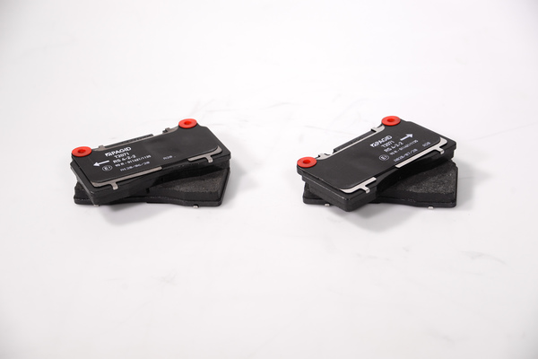 DB9 FRONT BRAKE KIT - AWDB9BRAKING2