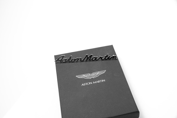 ASTON MARTIN BADGE CHROME - AWAMSCRIPT