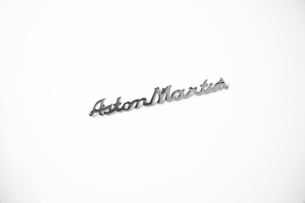 ASTON MARTIN BADGE CHROME - AWAMSCRIPT