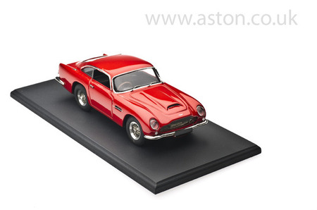 Ready Built 1:43 Scale Models - AWCL1