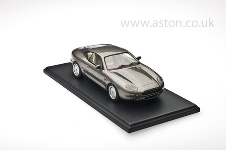 Ready Built 1:43 Scale Models - AWCL1