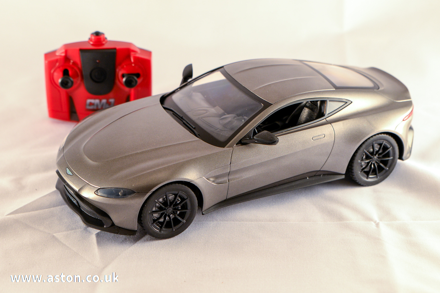 Aston Martin Vantage RC Car 1:14 Scale