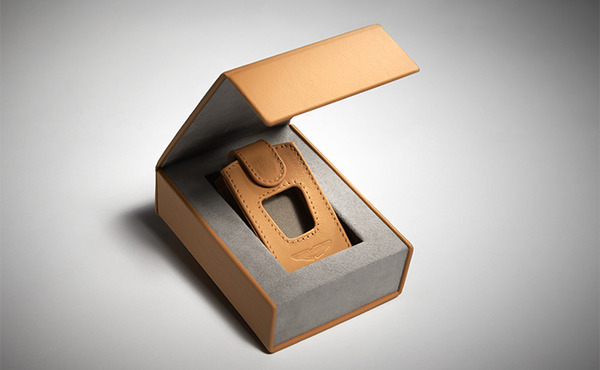Leather ECU Key Pouch with Presentation Box