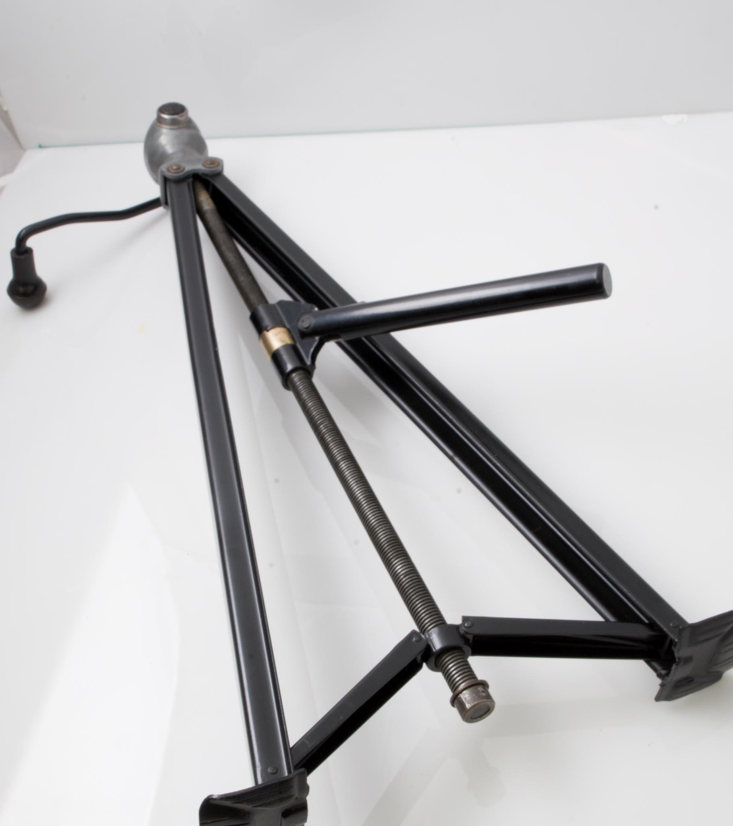 GENUINE DB4 SIDE JACK