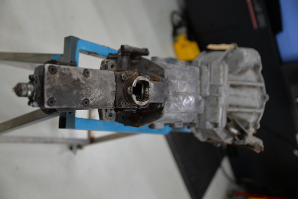 Aston Martin DBS/6 Manual 5 Speed “Dog Leg” ZF S5-24 Gearbox – For sale - PROD73634