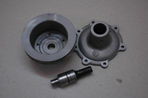 DB2/4 MKIII Water Pump Body & Pulley - Used / Body & Pulley.