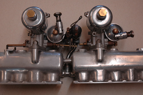 Early DB2 2.6 Carburettor Assembly. - Carb & Manifold Ass 2 Bolt flange.LB6B