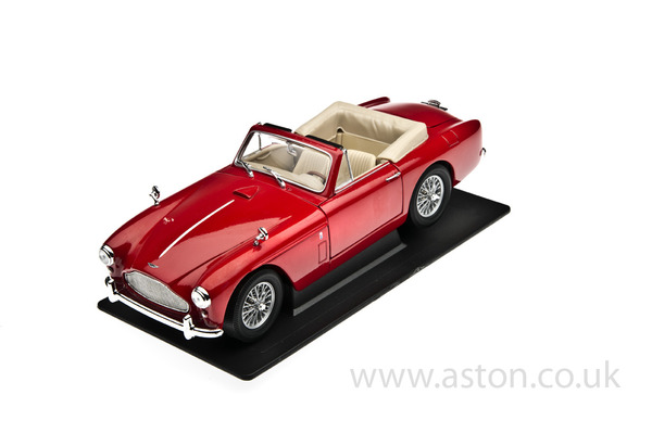 DB2/4 MKIII Red Model, 1:18 Scale