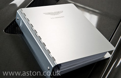 Owners Guide Vanquish 2003-2004 - 4R12-403862-AA