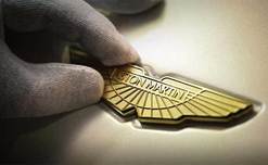 Aston Martin Gold Wings Badge & P/Box - 706230