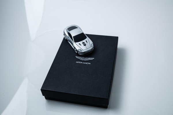 Aston Martin DBS Inspired Silver Wireless Mouse - MOUSE1