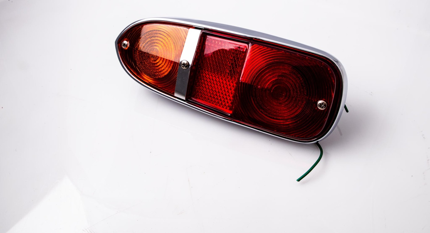DB6 LAMP-REAR-AMBER/RED