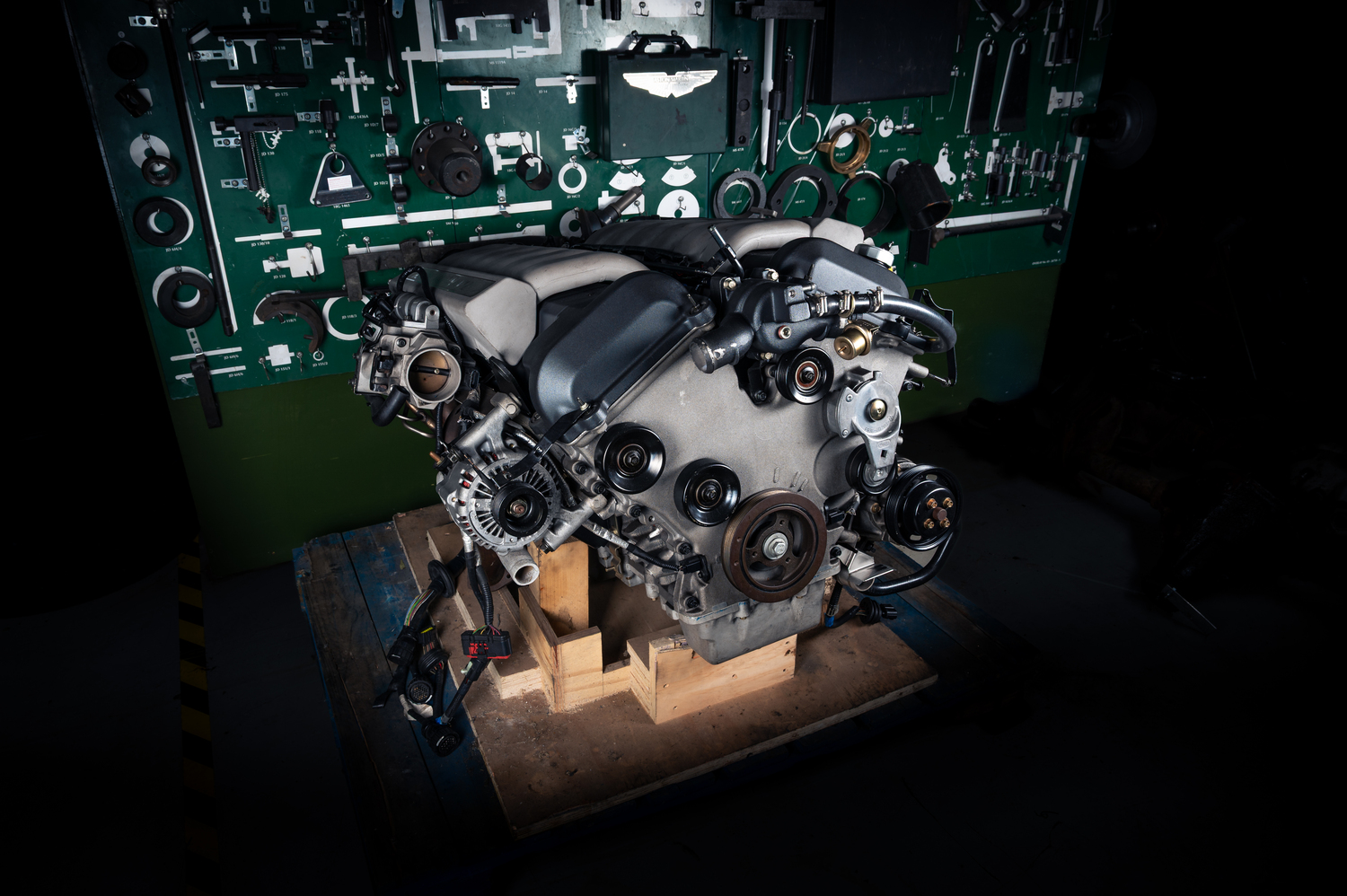 V12 AM11 VANQUISH ENGINE