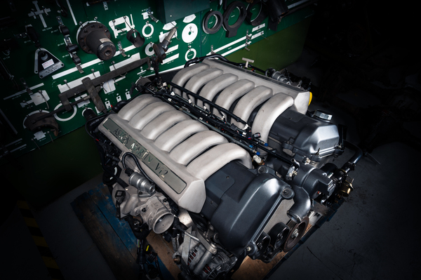 V12 AM11 VANQUISH ENGINE - CD33-6007-AA-REMAN